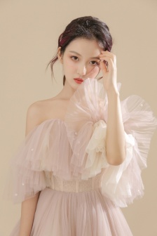 美女跳舞